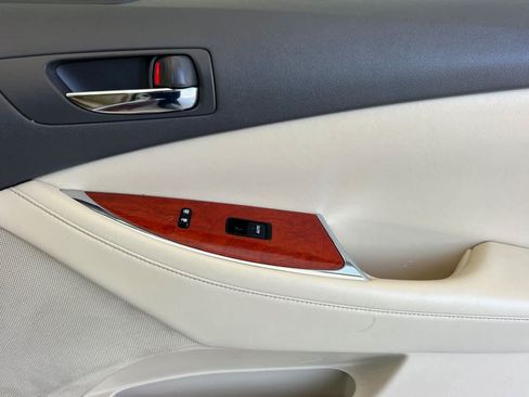 Used 2011 Lexus ES 350 FWD image 18
