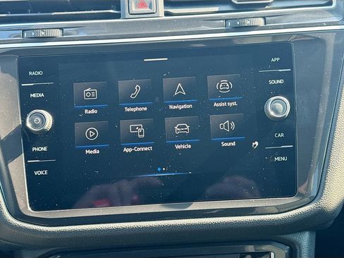 Used 2024 Volkswagen Tiguan S image 15