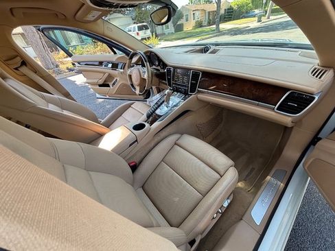 Used 2015 Porsche Panamera S RWD image 34