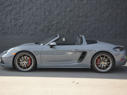 Certified 2024 Porsche 718 Boxster GTS RWD image 2