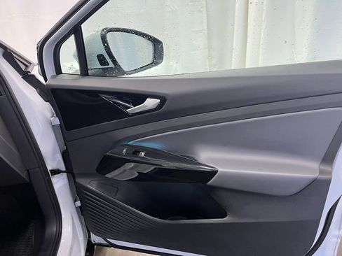 Used 2022 Volkswagen ID.4 Pro image 11