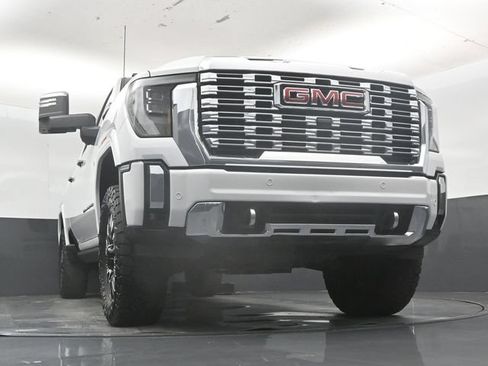 Used 2024 GMC Sierra 2500 Denali w/ Denali Reserve Package AWD/4WD image 52