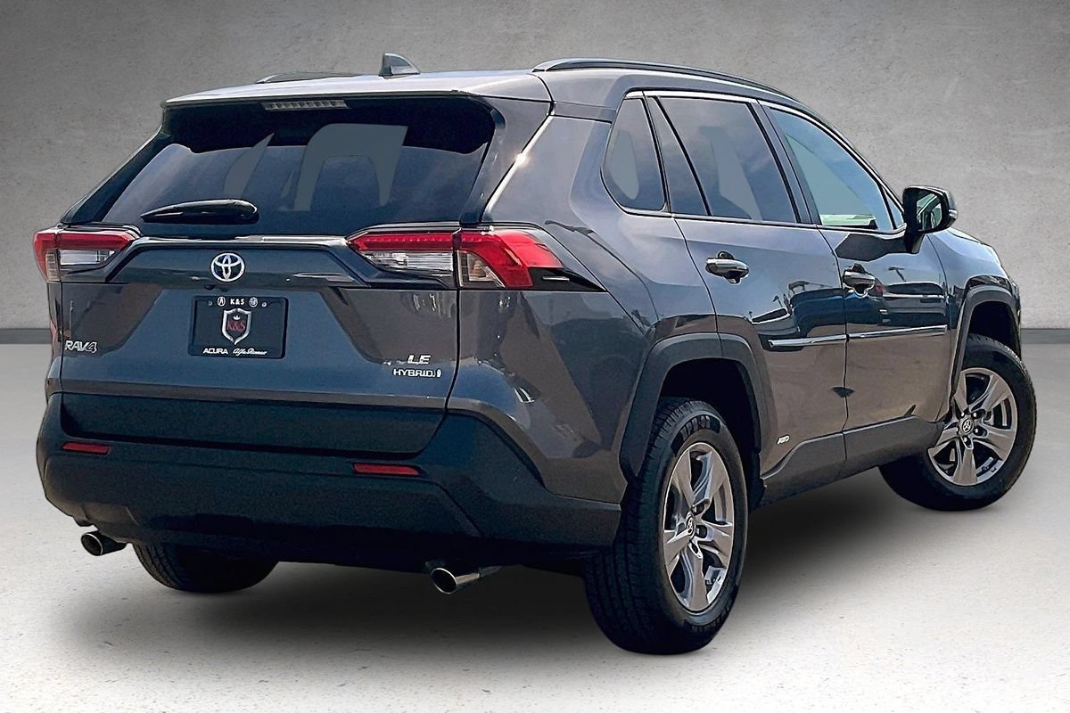 Used 2024 Toyota RAV4 LE AWD/4WD image 34