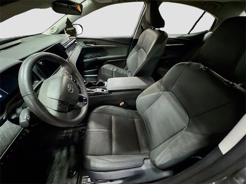 Used 2025 Toyota Camry XLE image 15