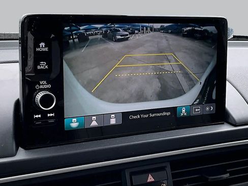 Used 2023 Honda Pilot Touring image 26