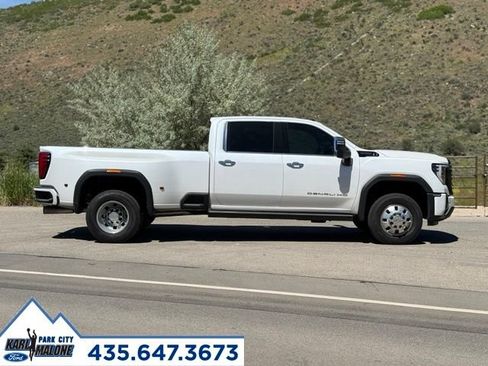 Used 2025 GMC Sierra 3500 Denali Ultimate AWD/4WD image 6
