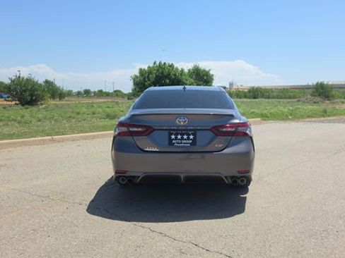 Used 2024 Toyota Camry XSE FWD image 7