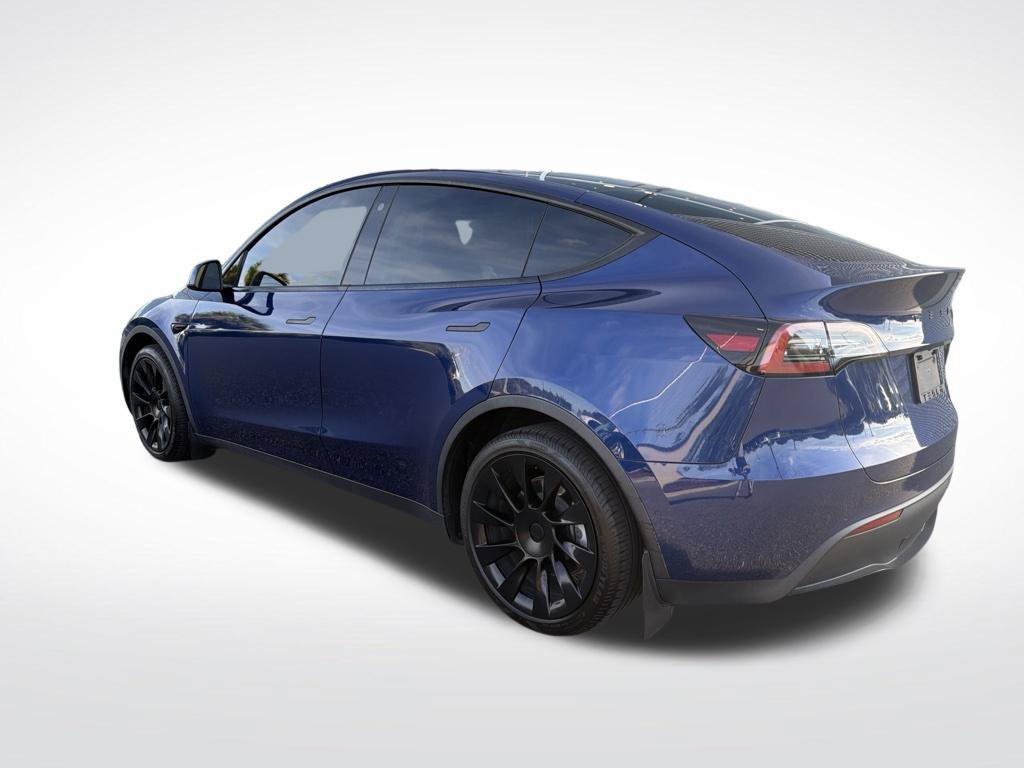 Used 2022 Tesla Model Y Long Range AWD/4WD image 5