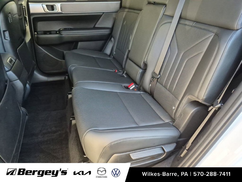 Used 2025 Hyundai Santa Fe XRT AWD/4WD image 32