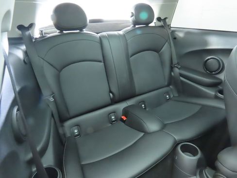 Used 2019 MINI Cooper S w/ Signature Upholstery Package image 22