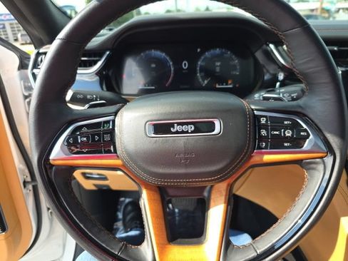 Used 2024 Jeep Grand Cherokee L Summit AWD/4WD image 21