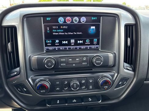 Used 2018 Chevrolet Silverado 1500 LT w/ All Star Edition AWD/4WD image 23