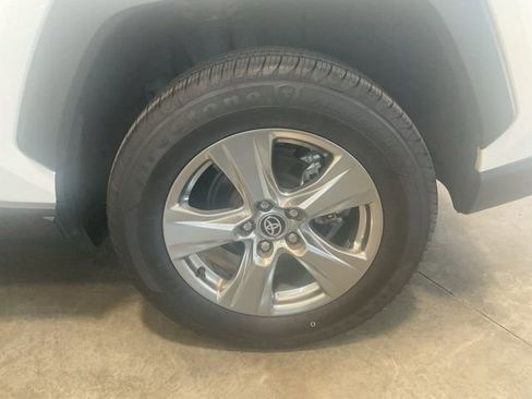 Used 2024 Toyota RAV4 XLE AWD/4WD image 7