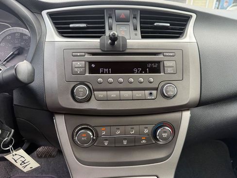 Used 2013 Nissan Sentra SV FWD image 18