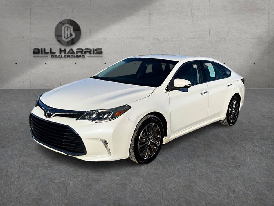 Used 2016 Toyota Avalon XLE FWD image 1