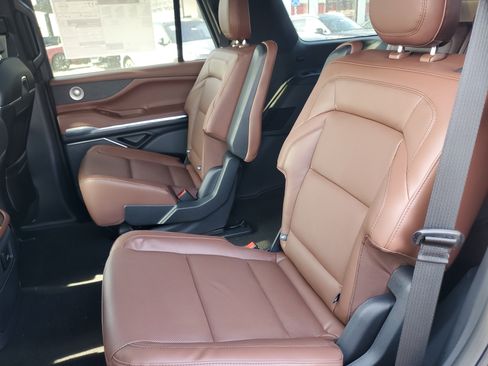 New 2026 Lincoln Navigator Reserve image 28