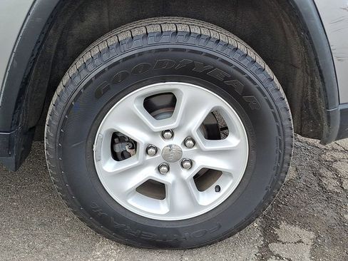 Used 2015 Jeep Grand Cherokee Laredo w/ Quick Order Package 23E image 11