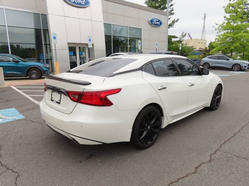 Used 2018 Nissan Maxima SR w/ Midnight Edition FWD image 5