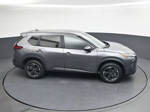Used 2025 Nissan Rogue SV FWD image 23