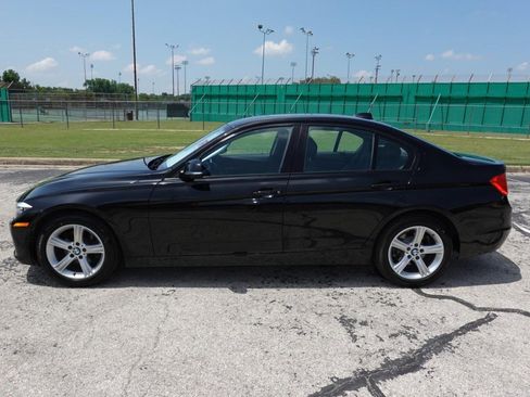 Used 2013 BMW 320i Sedan RWD image 4
