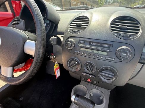Used 2004 Volkswagen Beetle GLS FWD image 62