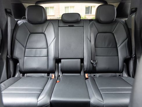 Certified 2024 Porsche Cayenne GTS AWD/4WD image 29