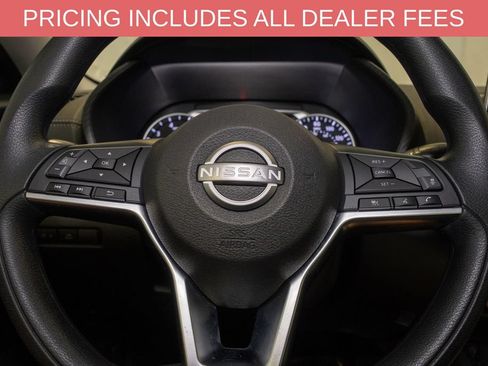 Used 2024 Nissan Sentra SV FWD image 17