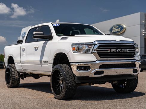 Used 2021 RAM 1500 Big Horn AWD/4WD image 1