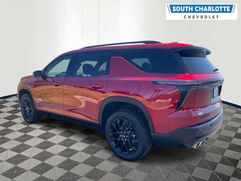 Used 2025 Chevrolet Traverse LT w/ Midnight/Sport Edition FWD image 4