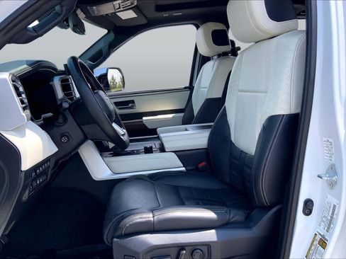 Used 2023 Toyota Sequoia Capstone RWD image 8