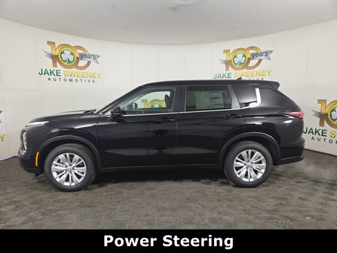 New 2026 Mitsubishi Outlander ES image 4