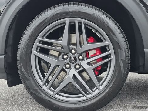 Used 2025 Ford Explorer ST-Line w/ ST-Line Street Pack image 6