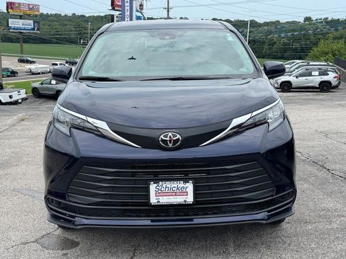 Used 2026 Toyota Sienna LE FWD image 17