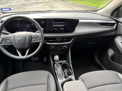 Used 2025 Buick Encore GX Preferred FWD image 28