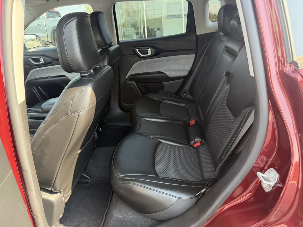 Used 2022 Jeep Compass Latitude AWD/4WD image 18