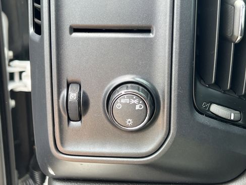 Used 2018 GMC Sierra 1500 2WD Regular Cab w/ Sierra Convenience Package image 28