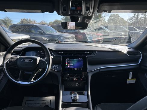 New 2025 Jeep Grand Cherokee Altitude image 46