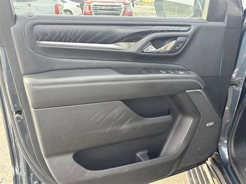 Used 2021 GMC Yukon Denali w/ Denali Premium Package image 23