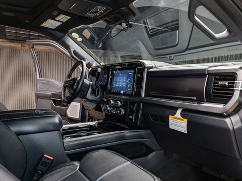 Used 2026 Ford F250 Platinum AWD/4WD image 15