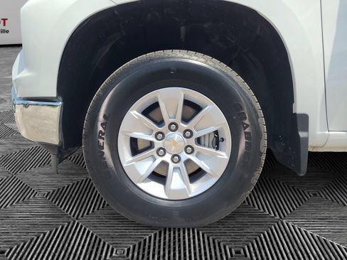 Used 2026 Chevrolet Silverado 1500 LT AWD/4WD image 14