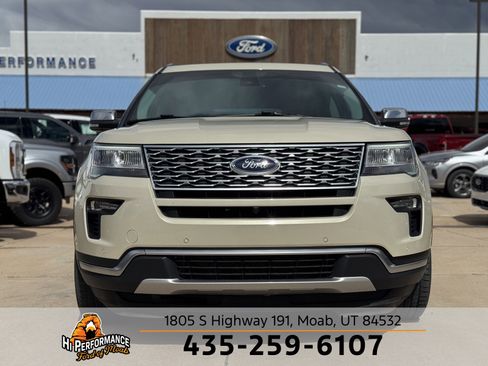 Used 2018 Ford Explorer Platinum image 2