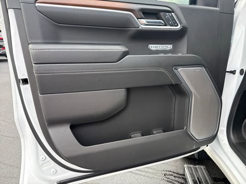 Used 2024 GMC Sierra 1500 Denali w/ Denali Reserve Package image 12