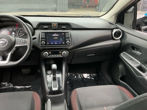Used 2020 Nissan Versa SR w/ Convenience Package image 15
