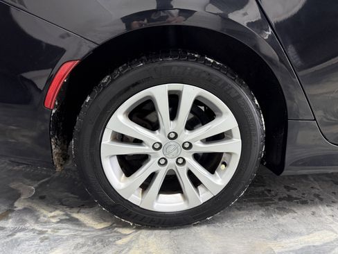 Used 2016 Chrysler 200 Limited image 29