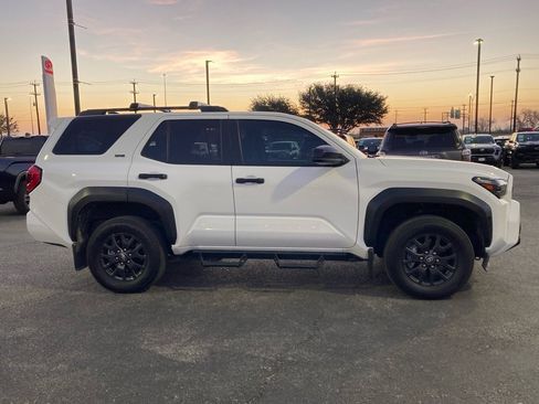 Used 2025 Toyota 4Runner SR5 image 4