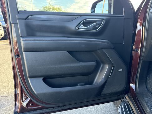 Used 2023 Chevrolet Tahoe RST image 13