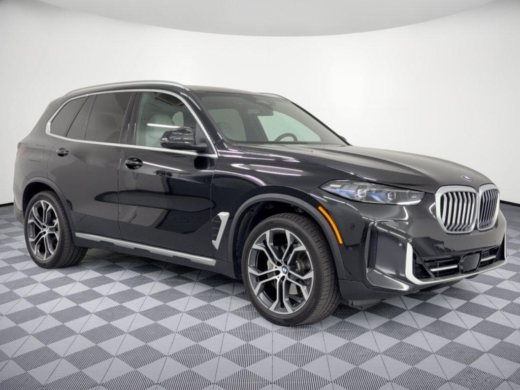 Used 2024 BMW X5 xDrive40i w/ Premium Package AWD/4WD image 7
