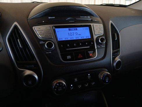 Used 2012 Hyundai Tucson GLS image 18