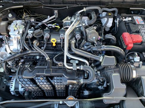 Used 2025 Nissan Altima 2.5 SV image 33