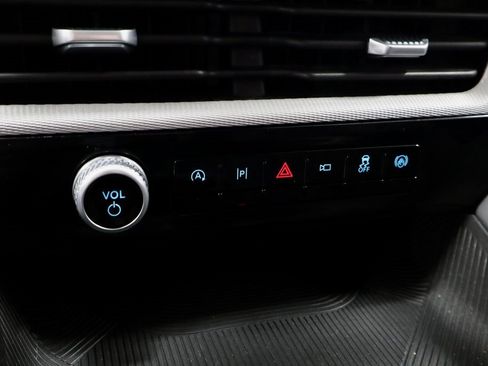 Certified 2025 Ford Explorer Active image 34